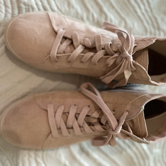 Blush color lace up boots - Picture 2 of 15